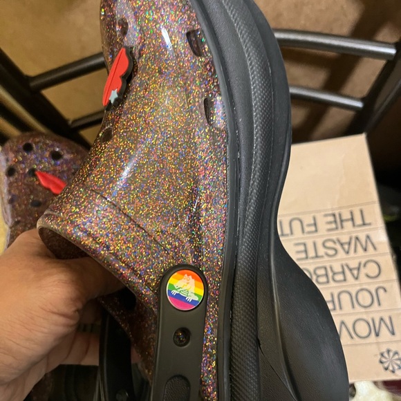 Crocs💜Size 7💜 - Picture 7 of 15